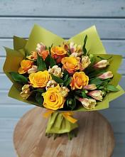 Букет цветов из:  Альстромерии и Розы в Урожайном