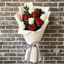 Букет цветов из:  Розы в Урожайном