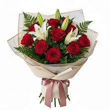 Букет цветов из:  Лилии и Розы в Урожайном