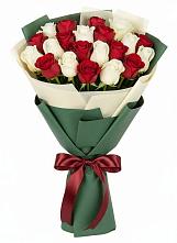 Букет Микс из красных и белых роз #REPLACE_PRED# Урожайном