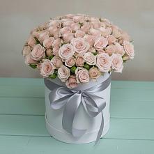 Цветочная композиция из Розы в шляпной коробке в Урожайном