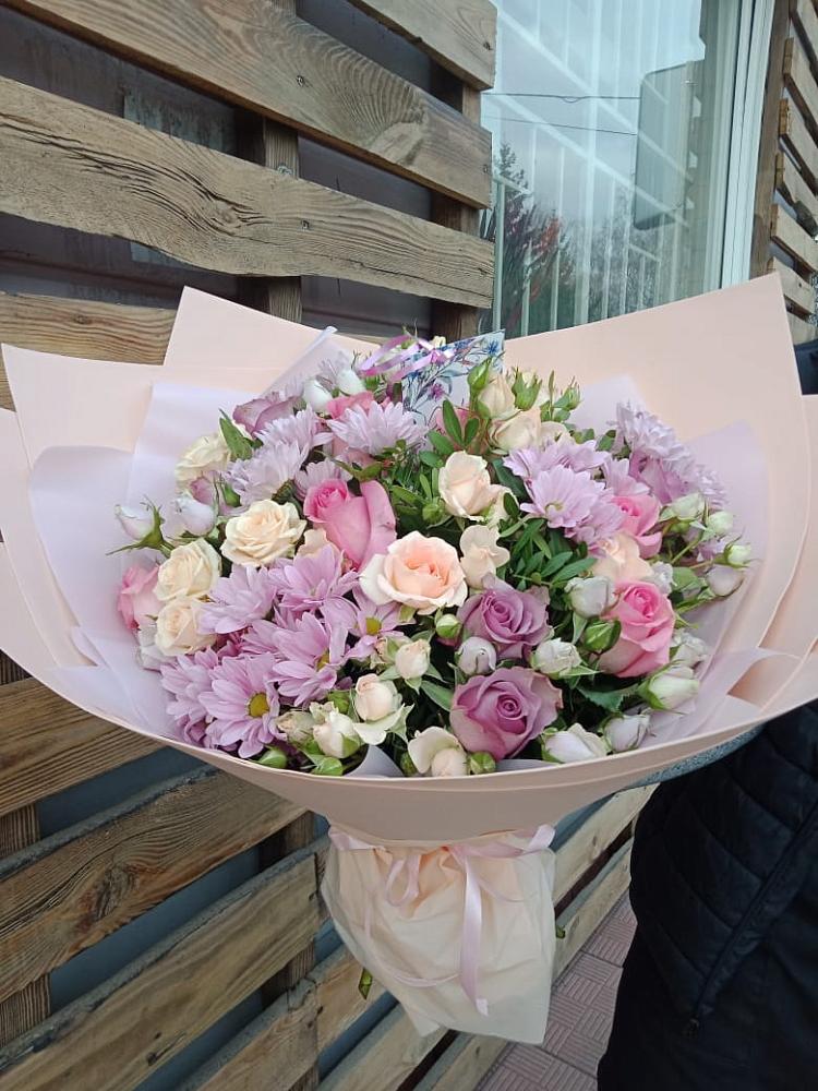 Букет цветов из: Розы и Хризантемы в Урожайном