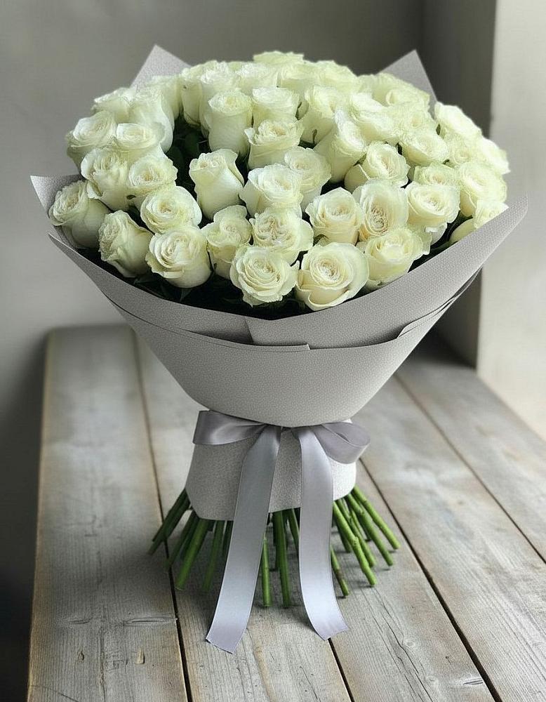 Букет 35 Белых роз в Урожайном
