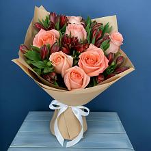 Букет цветов из:  Розы и Альстромерии #REPLACE_PRED# Урожайном