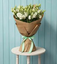 Букет цветов из:  Лизиантусы в Урожайном