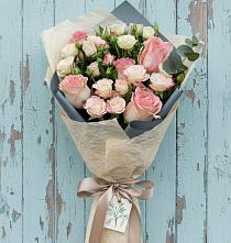 Букет цветов из:  Розы в Урожайном