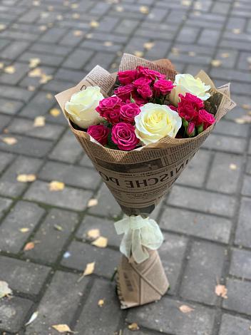 Букет цветов из: Розы в Урожайном