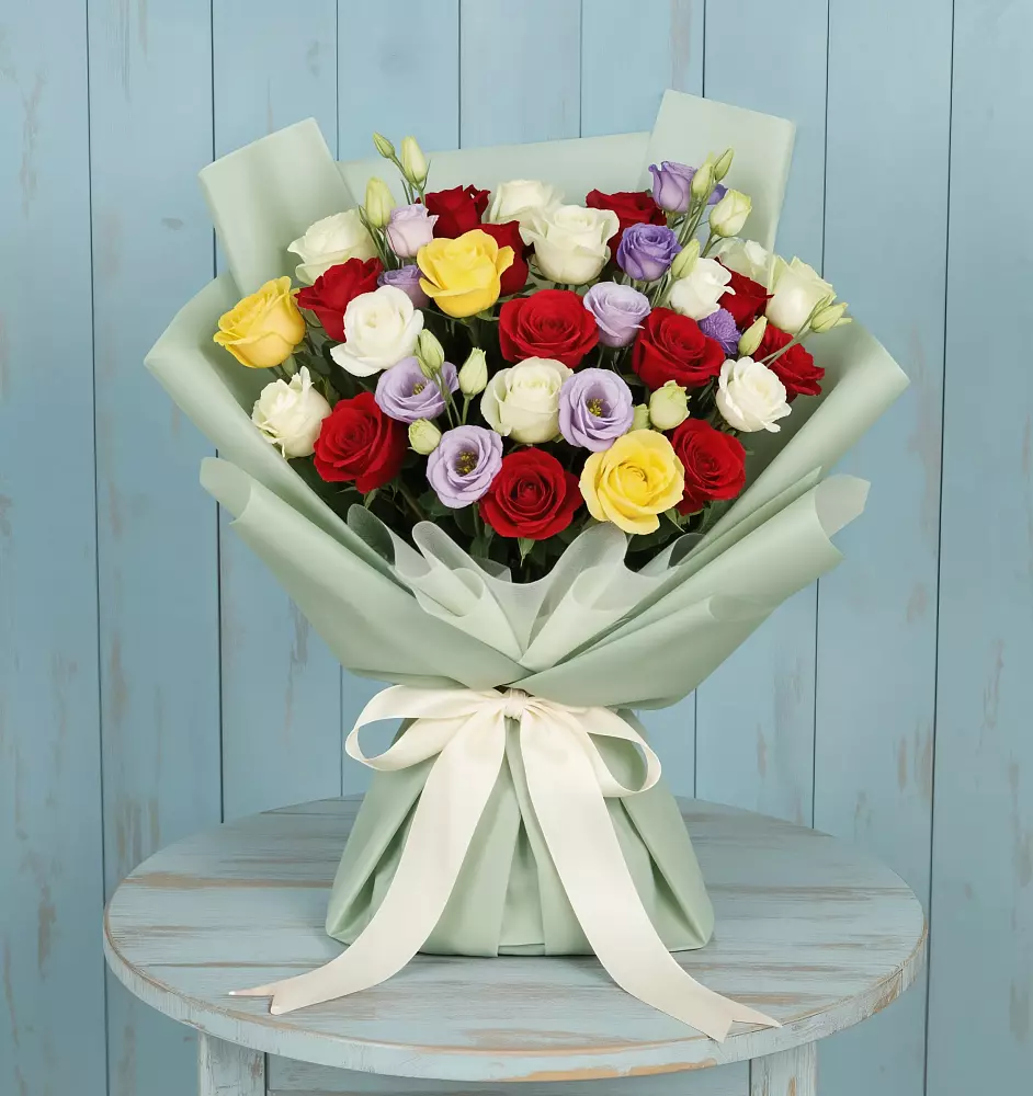 Букет цветов из: Розы в Урожайном