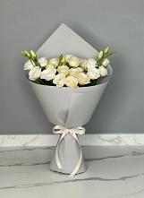 Букет цветов из:  Розы и Лизиантусы в Урожайном